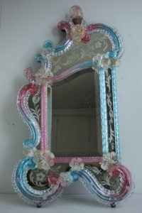 Restauration d'un miroir de Murano