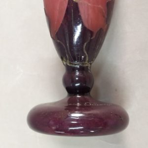 Restauration /réparation d'une céramique /céramiste en atelier Paris/Lille, vase au Dahlias en verre Le Verre Français