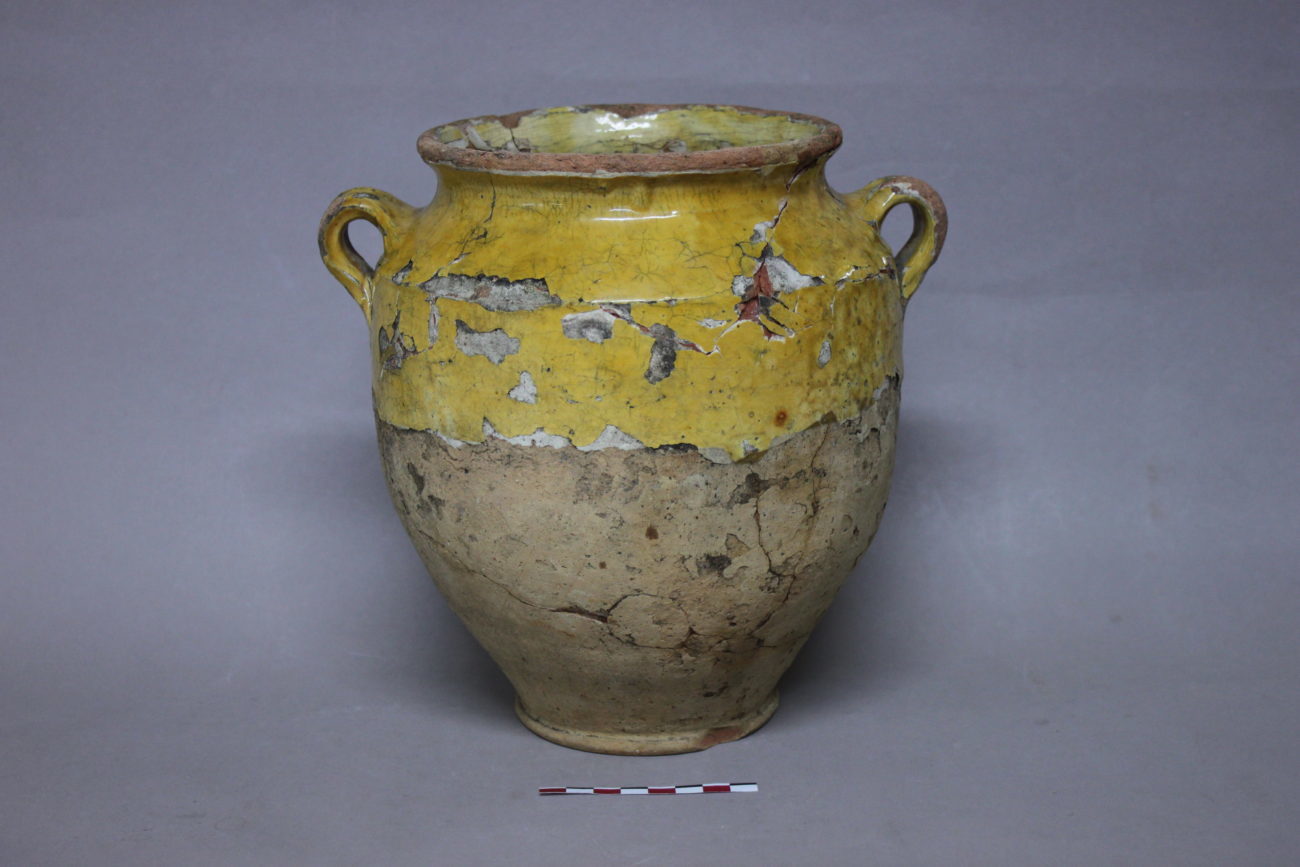 Restauration d'un pot ancien